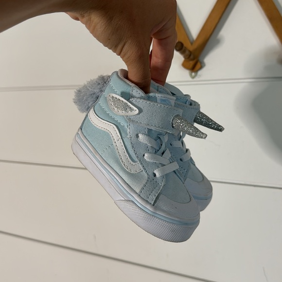 Unicorn Sk8-Hi Vans Shoe - Picture 2 of 6